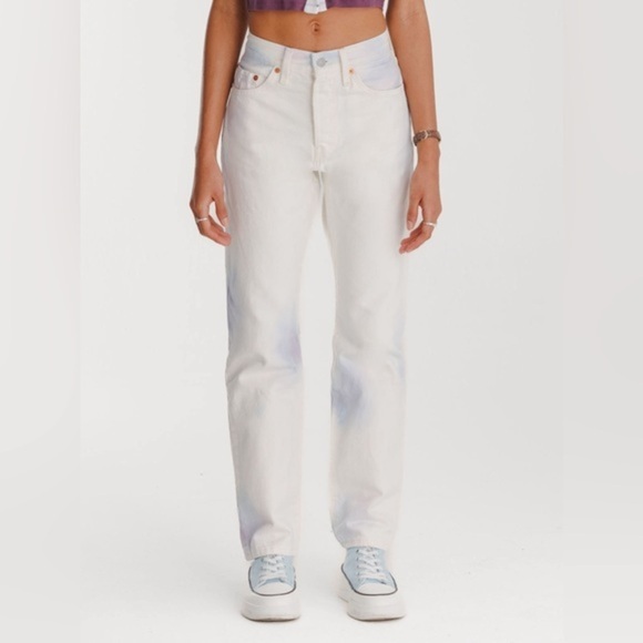 Levi's® 501® Original Women's Jeans, Size 27 x 30 - Picture 2 of 14